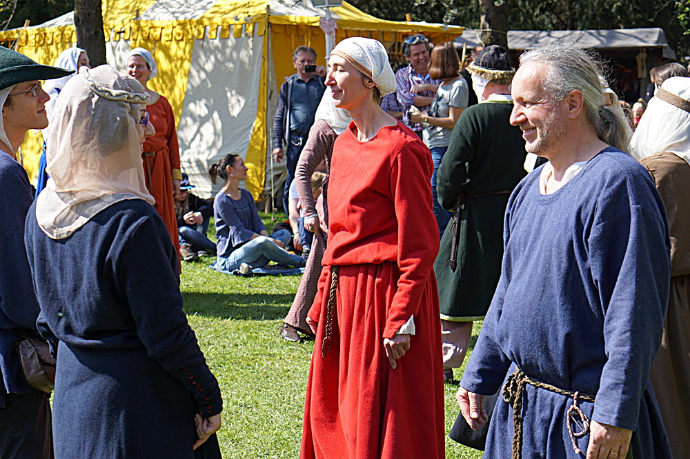 2017-04-09: Eulenspiels Spezialtanzgruppe SPEZZATO bei Auftritt auf Schloss Gloggnitz