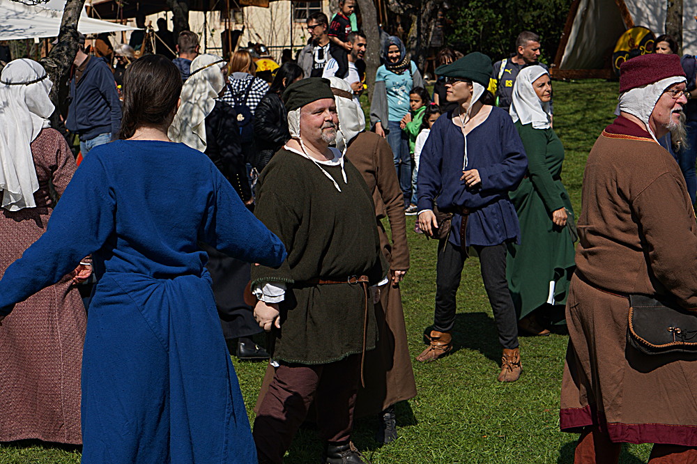 2017-04-09: Eulenspiels Spezialtanzgruppe SPEZZATO bei Auftritt auf Schloss Gloggnitz
