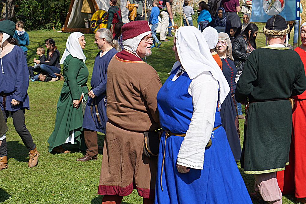 2017-04-09: Eulenspiels Spezialtanzgruppe SPEZZATO bei Auftritt auf Schloss Gloggnitz