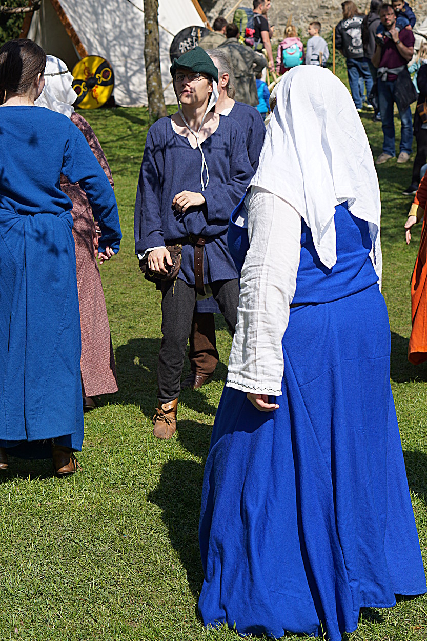 2017-04-09: Eulenspiels Spezialtanzgruppe SPEZZATO bei Auftritt auf Schloss Gloggnitz