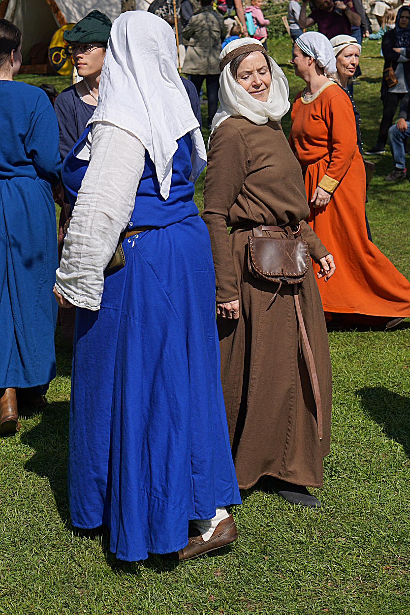 2017-04-09: Eulenspiels Spezialtanzgruppe SPEZZATO bei Auftritt auf Schloss Gloggnitz
