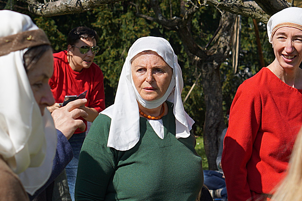 2017-04-09: Eulenspiels Spezialtanzgruppe SPEZZATO bei Auftritt auf Schloss Gloggnitz