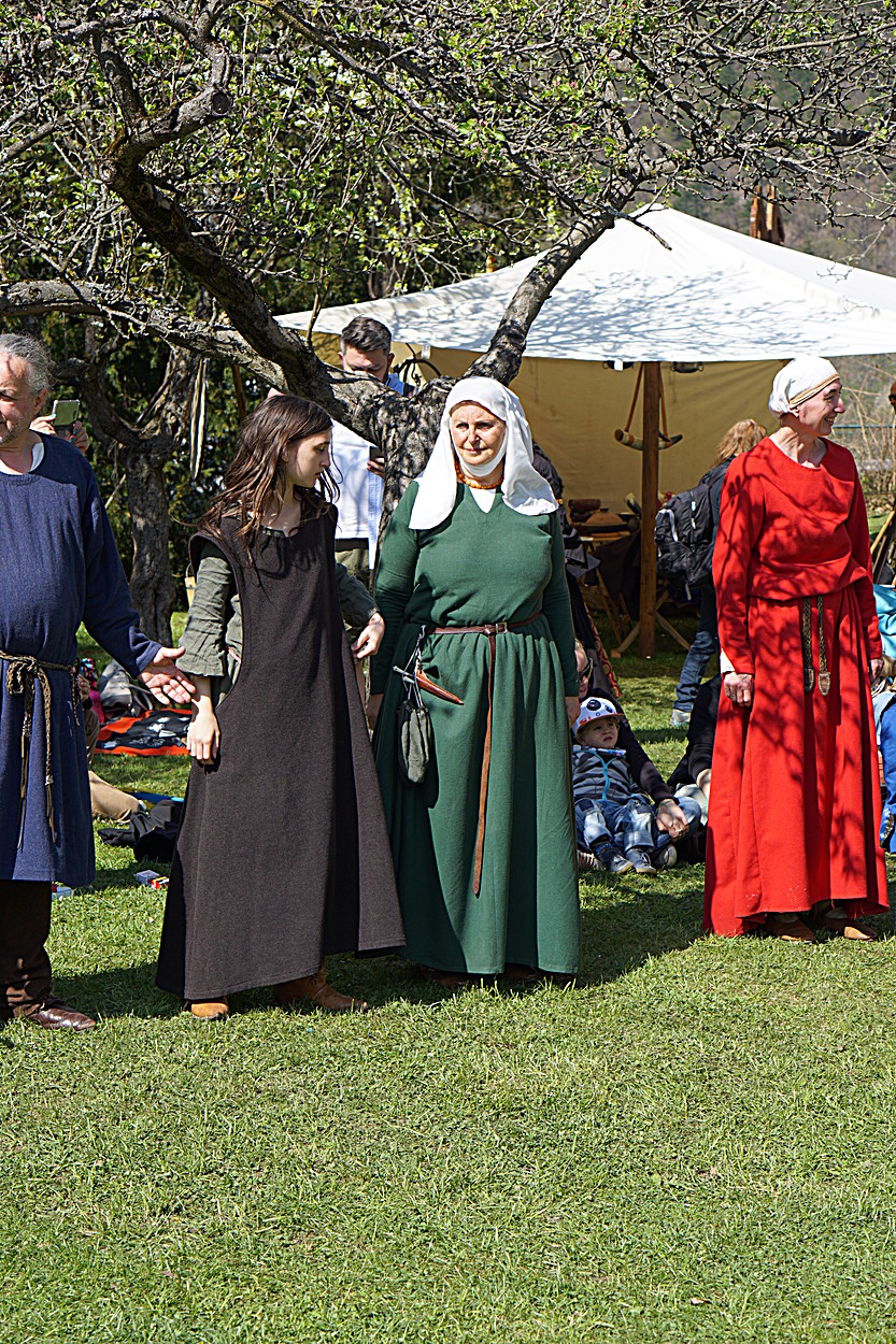 2017-04-09: Eulenspiels Spezialtanzgruppe SPEZZATO bei Auftritt auf Schloss Gloggnitz
