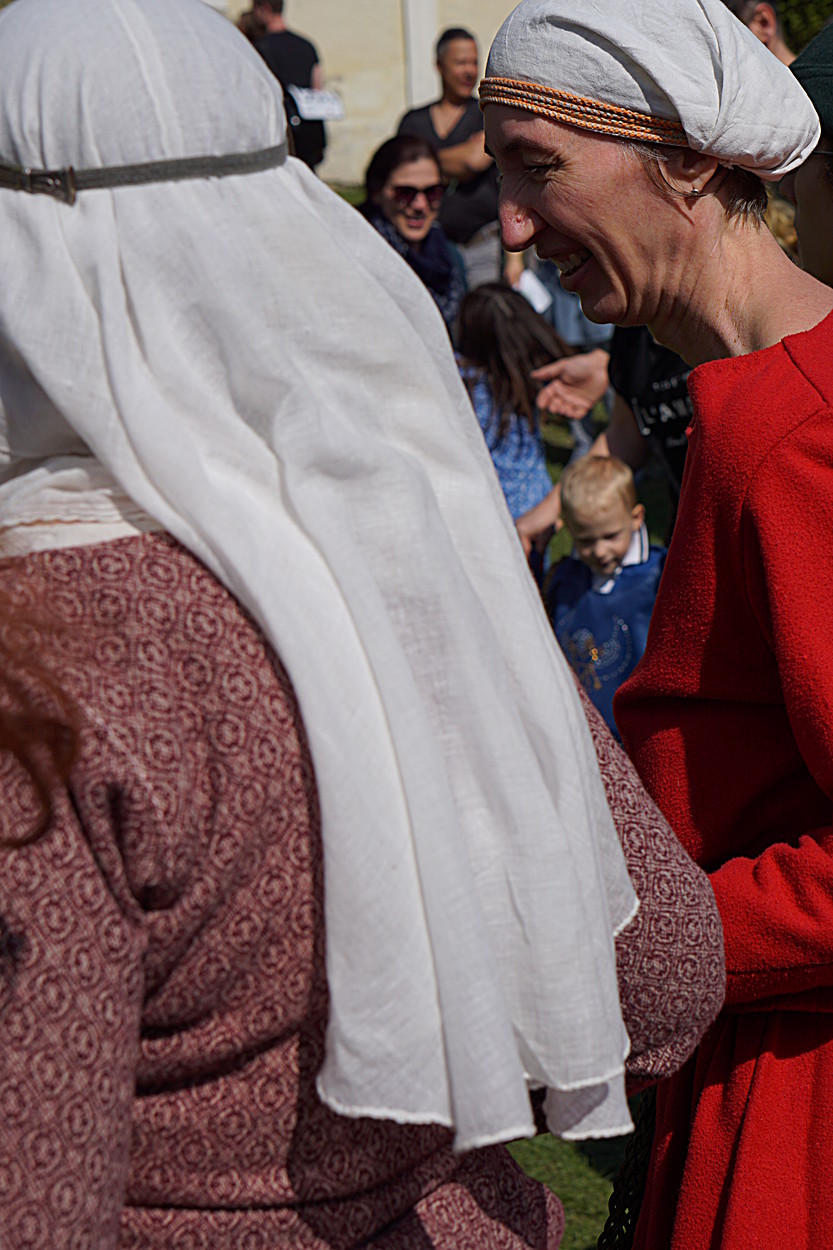 2017-04-09: Eulenspiels Spezialtanzgruppe SPEZZATO bei Auftritt auf Schloss Gloggnitz