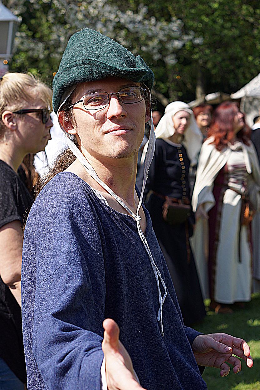 2017-04-09: Eulenspiels Spezialtanzgruppe SPEZZATO bei Auftritt auf Schloss Gloggnitz