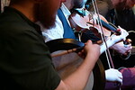 Image: "BREAKING STRINGS" (D) - Große FOLK-PUB-TAVERNE + SESSION (von SABINE S)