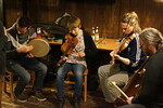 Bild: TRIO WHA + Lucie Wagner - Balfolk-Tanztaverne mit Session für Eulenspiel am 07.04.2017